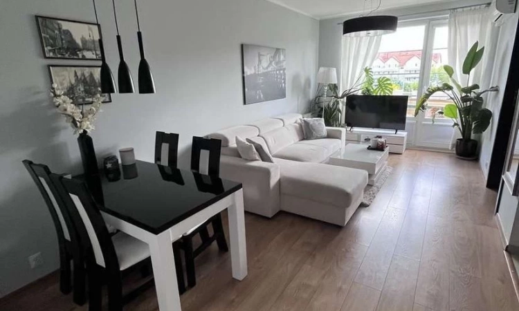 2pok, 38met, Okolice Gazowej BALKON/WINDA/2009 (Wrocław) | Zdjęcie główne