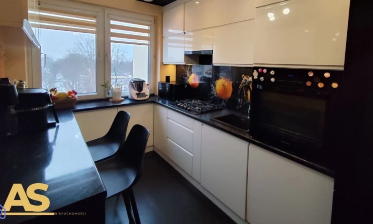 3 -pokojowe mieszkanie w centrum miasta | Zdjęcie główne