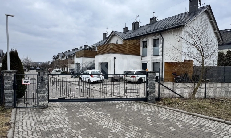 Przytulne 2 pokoje z ogródkiem i parkingiem | Zdjęcie główne