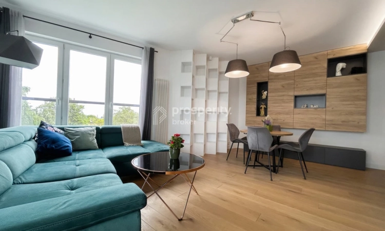 Przestronne 5-pokojowe mieszkanie z dużą loggią | Zdjęcie główne