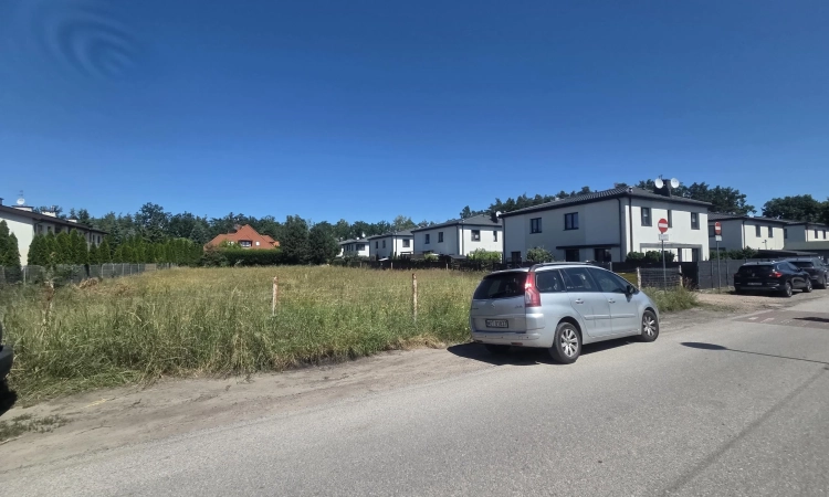 Falenica, pozwolenie na 7 lokali, projekt | Zdjęcie główne