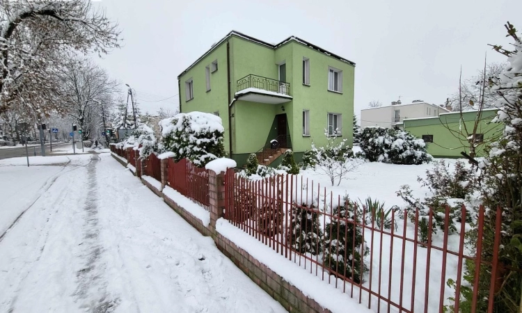 WYJĄTKOWA OFERTA! Dom Piętrowy z Dużą Działką w Pr | Zdjęcie główne