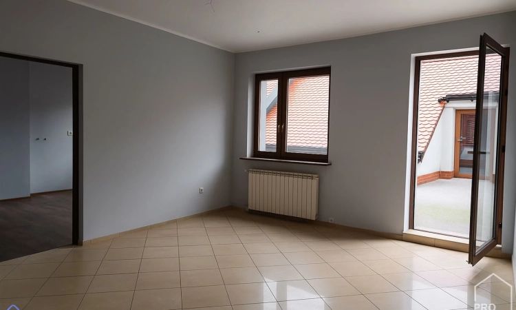 Lokal użytkowy z dużym tarasem | Zdjęcie główne