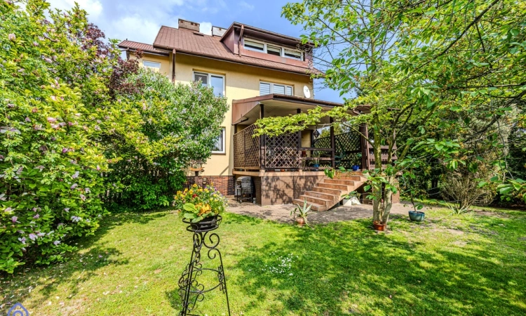 Dom w prestiżowej dzielnicy Legionowa. | Zdjęcie główne