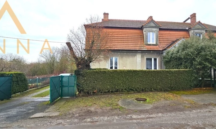 Przestronne mieszkanie z ogrodem do adaptacji | Zdjęcie główne