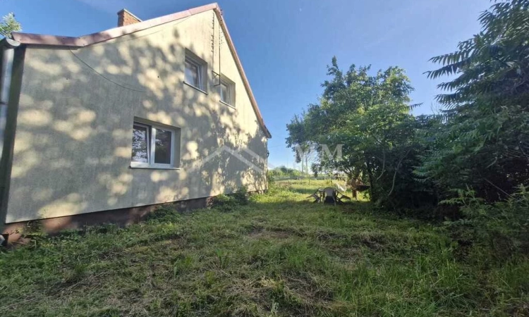 Pół domu do częściowego remontu. | Zdjęcie główne