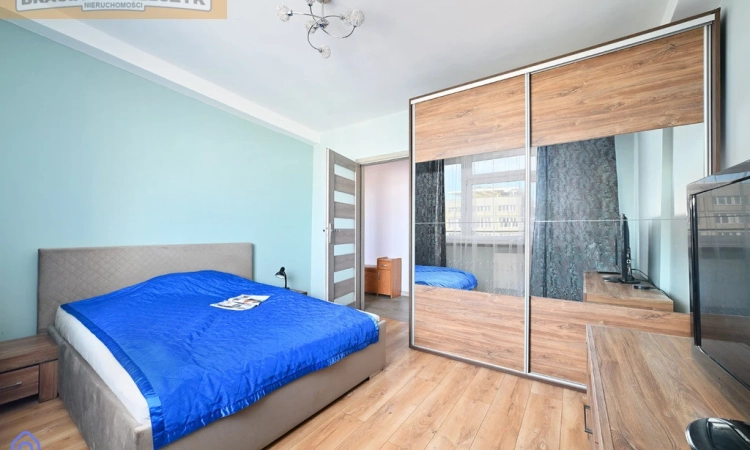 Dwupokojowe mieszkanie w kamienicy przy ul. Marszałkowskiej | Zdjęcie główne