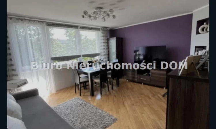 M4 Północ, Iwaszkiewicza, 3pietro | Zdjęcie główne