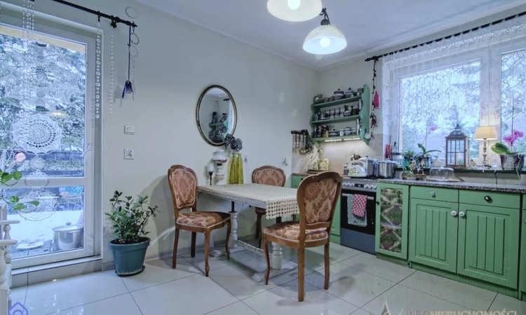 Przy lesie/dwa niezależne lokale/narożna działka | Zdjęcie główne