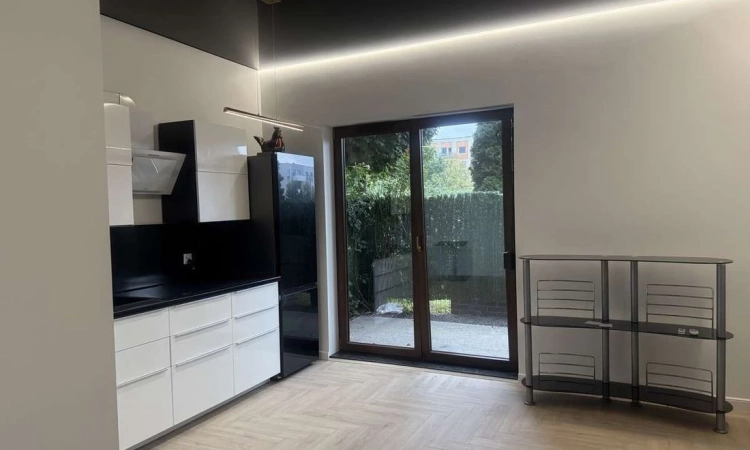 1pok, 30met, okolice krzyckiej TARAS/OGRÓD/GARAŻ (Wrocław) | Zdjęcie główne