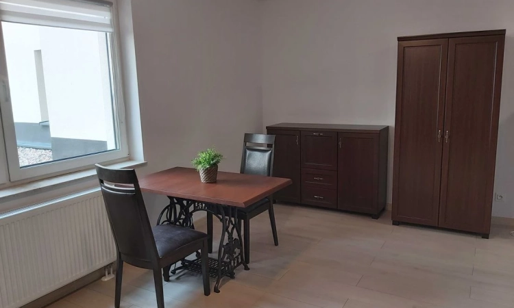 1pok, 25met, Okolice Białowieskiej WINDA/2020 (Wrocław) | Zdjęcie główne