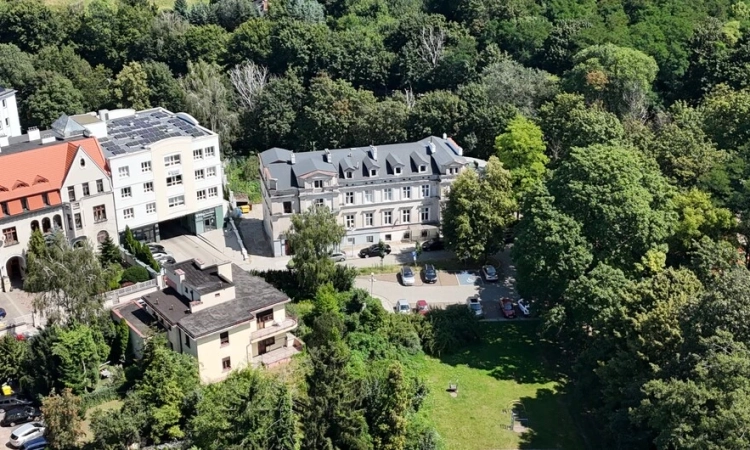 Biuro na wynajem w centrum miasta | Zdjęcie główne