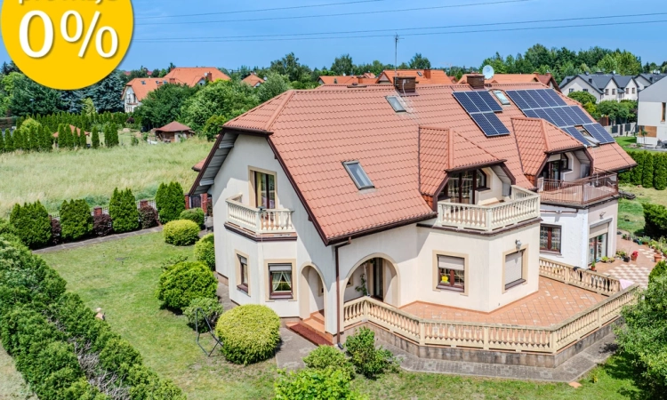 Białołęka, dom przy ulicy Porzeczkowej. | Zdjęcie główne