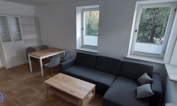 2pok 57met, Okolice Januszowickiej KOMÓRKA/PARKING (Wrocław) | Zdjęcie główne