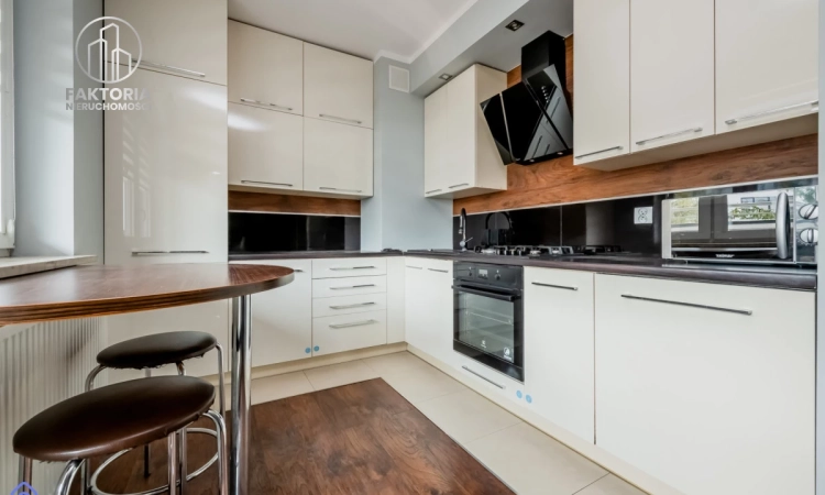 Na wynajem, 2 pokoje, nowy blok, garaż w cenie | Zdjęcie główne