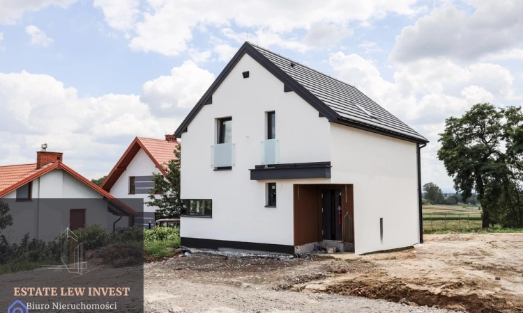 Dom w zielonej okolicy – nowoczesne rozwiązania ! | Zdjęcie główne