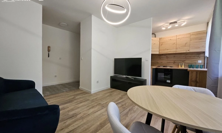 2-pokojowe mieszkanie na Lsm po remoncie | Zdjęcie główne