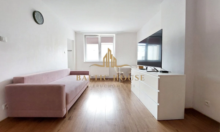 Słoneczna Kawalerka Do zamieszkania Gdynia Obłuże | Zdjęcie główne