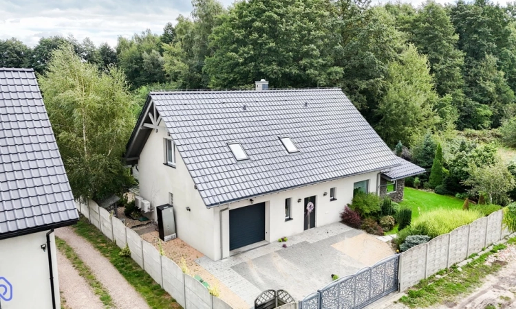 Komfortowy dom na sprzedaż- REZERWACJA | Zdjęcie główne