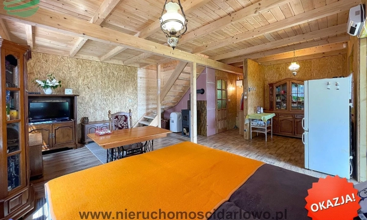 Dom i przyczepa holenderska pod lasem na sprzedaż | Zdjęcie główne