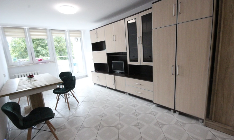 2pok, 42met, okolice Sky Towera BALKON/WINDA/PARKING (Wrocław) | Zdjęcie główne