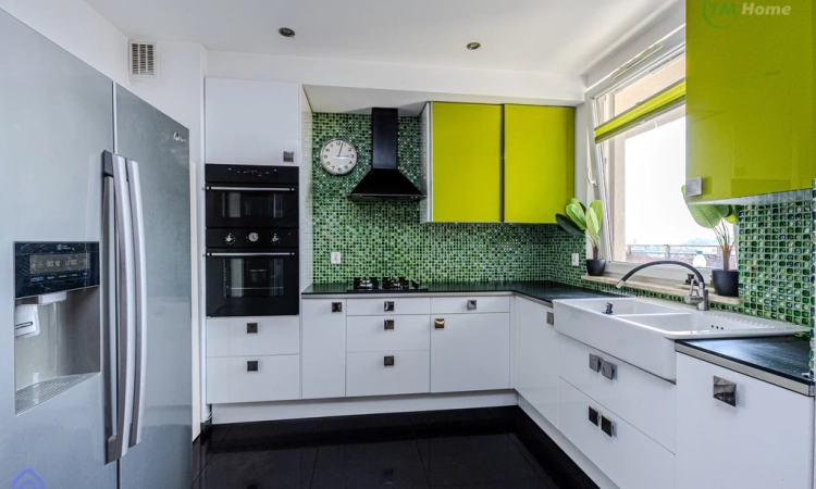 Trzy pokoje na strzeżonym osiedlu Villa Campina. | Zdjęcie główne