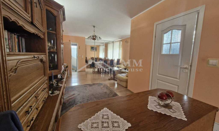 Budynek mieszkalno-usługowy z potencjałem . | Zdjęcie główne